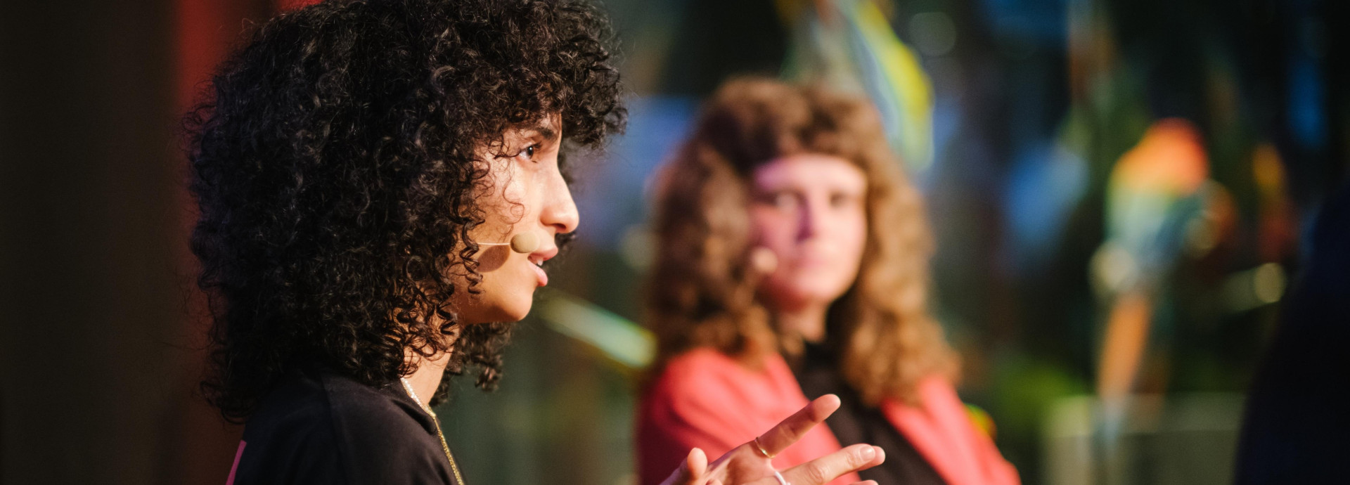 Women talking at the CAMPUS