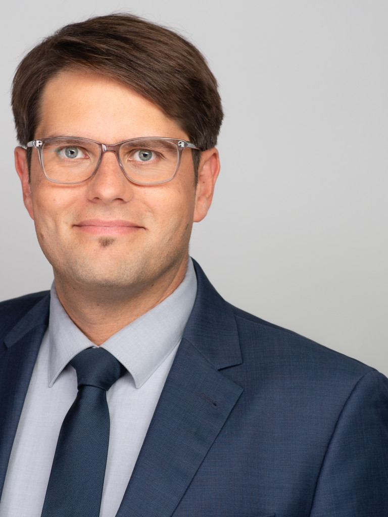 Portraitbild des Bildungsforschers Dirk Richter