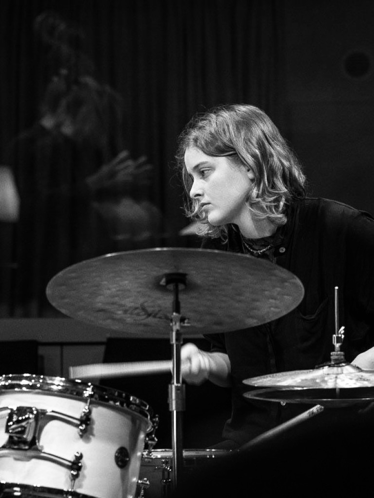 Mia Ohlmeier playing the drums.