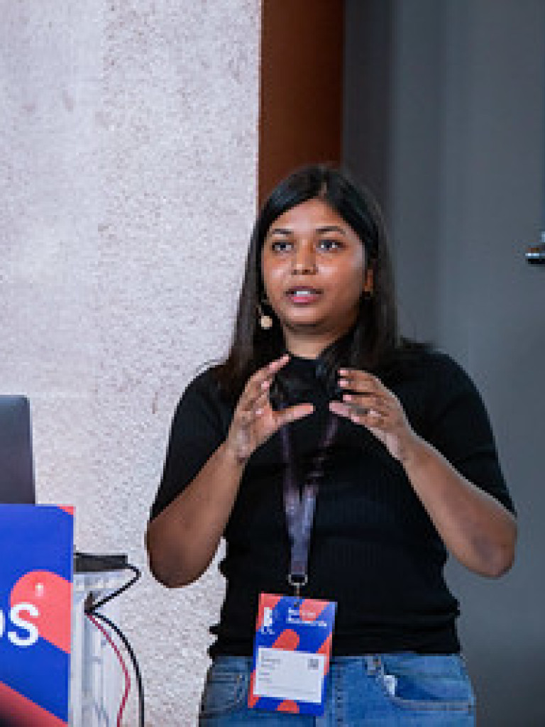 Sonam Pankaj presenting a talk