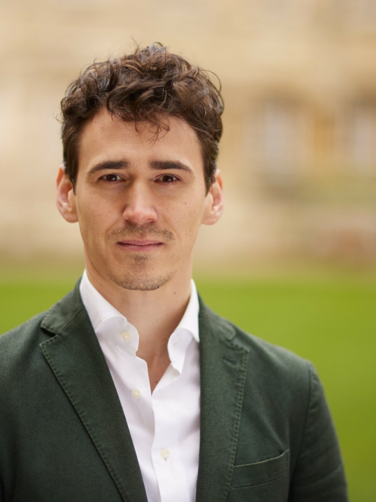 Dr. Fabian Stephany