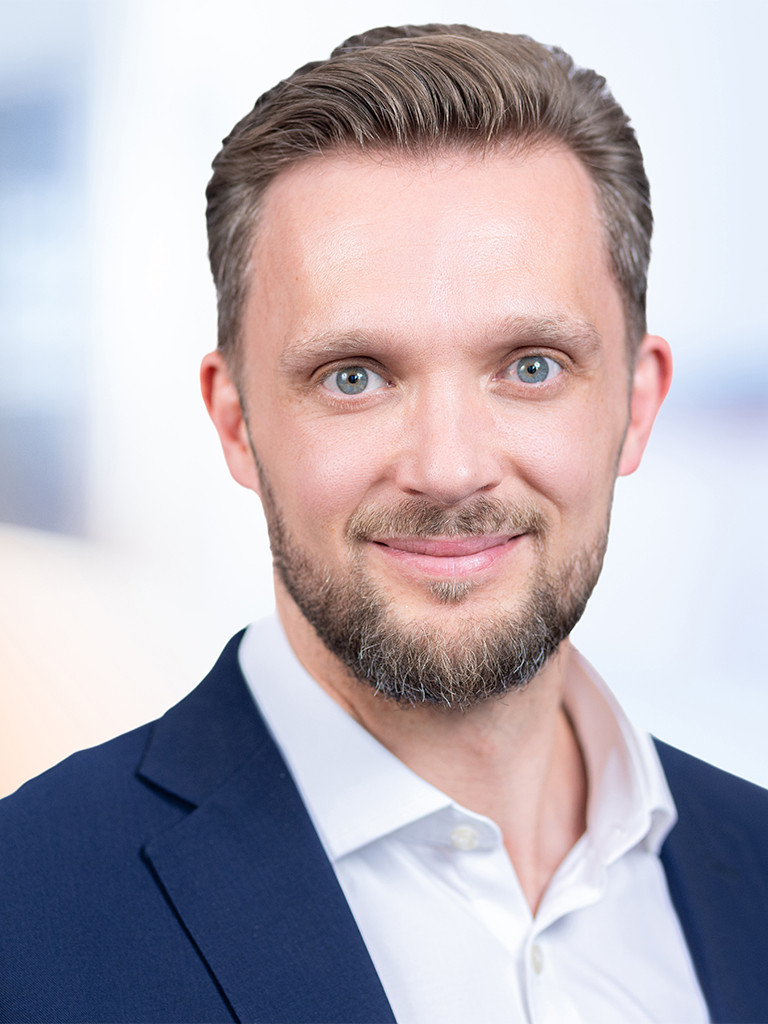 Portrait Tobias Ahrens
