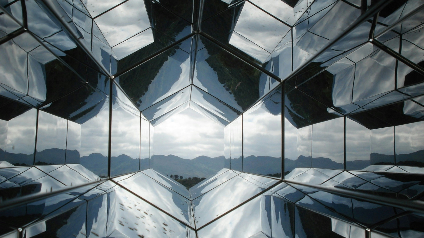 Picture of kaleidoscopic futuristic architecture