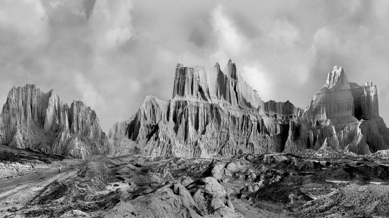 Landschaftsaufnahme in schwarz-weiß